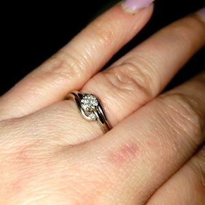 10k White Gold Flower Diamond Cluster Ring